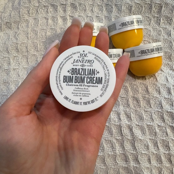 Sol de Janeiro Brazilian Bum Bum Cream - Picture 2 of 3